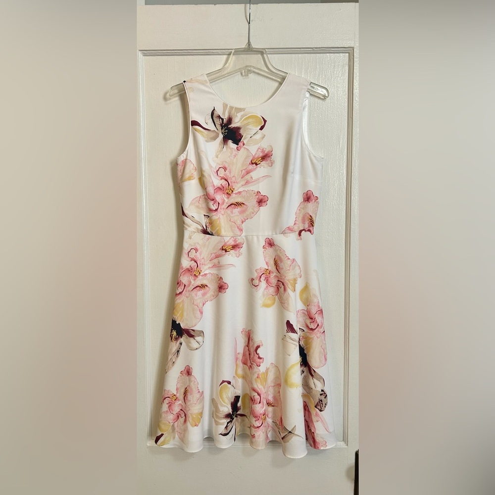 White House Black Market Cream Floral V-Neck Midi Dress with Pink Accents - Picture 9 of 9